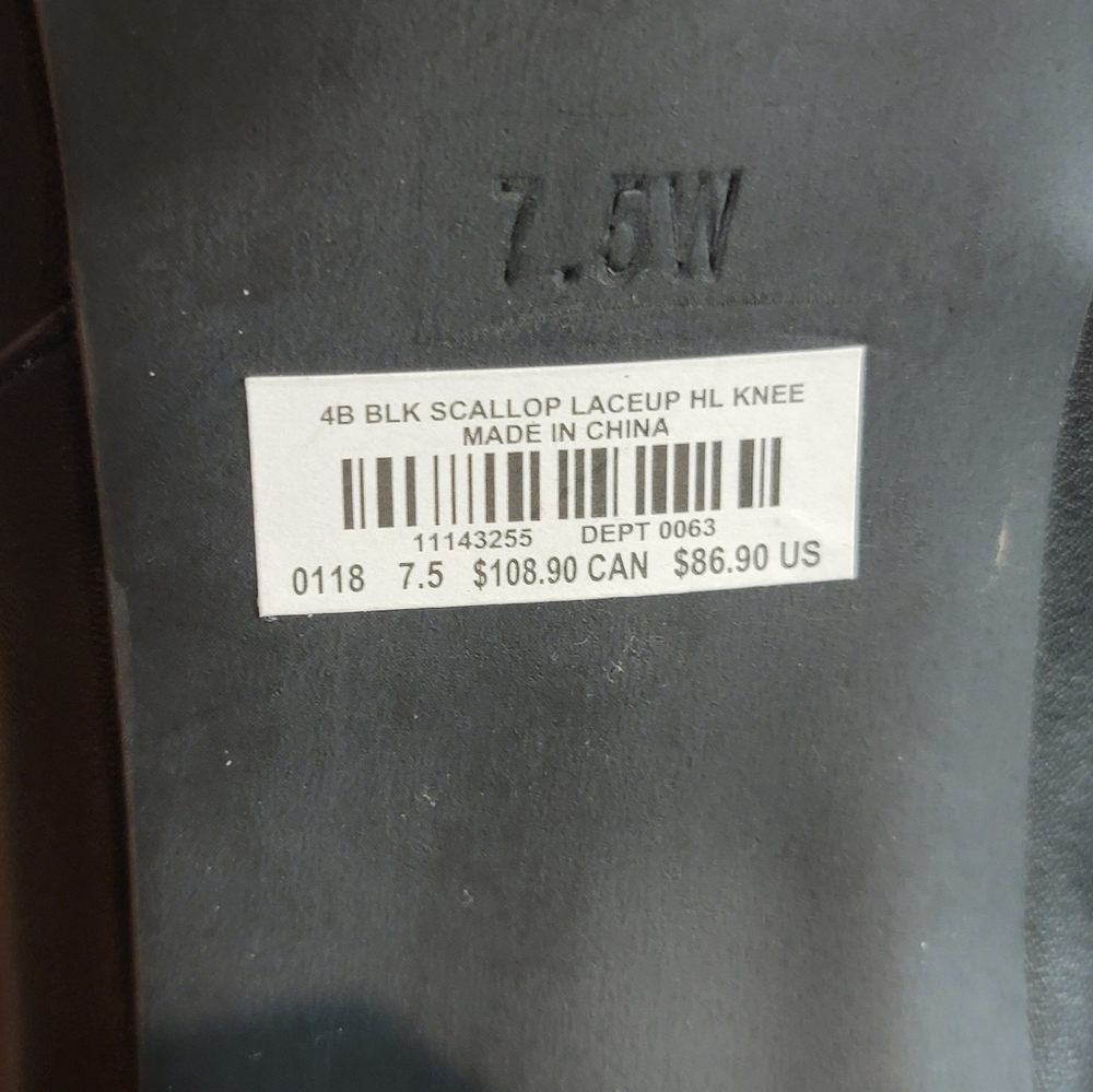 TORRID NWOT Black Scalloped Lace Knee High Boots Size 7.5W - Picture 7 of 10